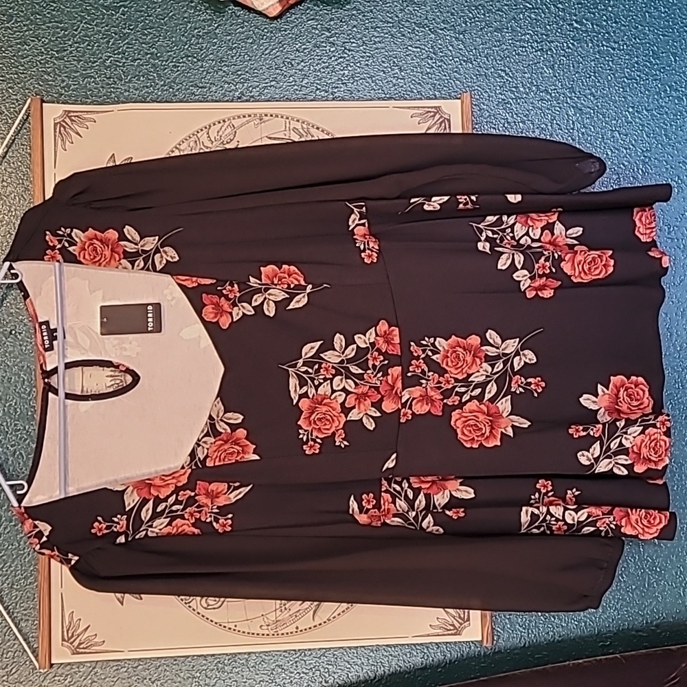 Rose babydoll top with sheer sleeves